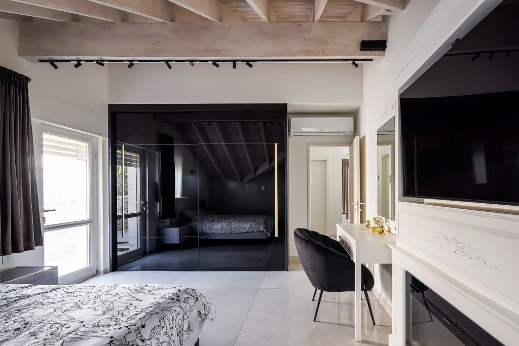 שיפוץ וילה עם בריכה יוסי שאול